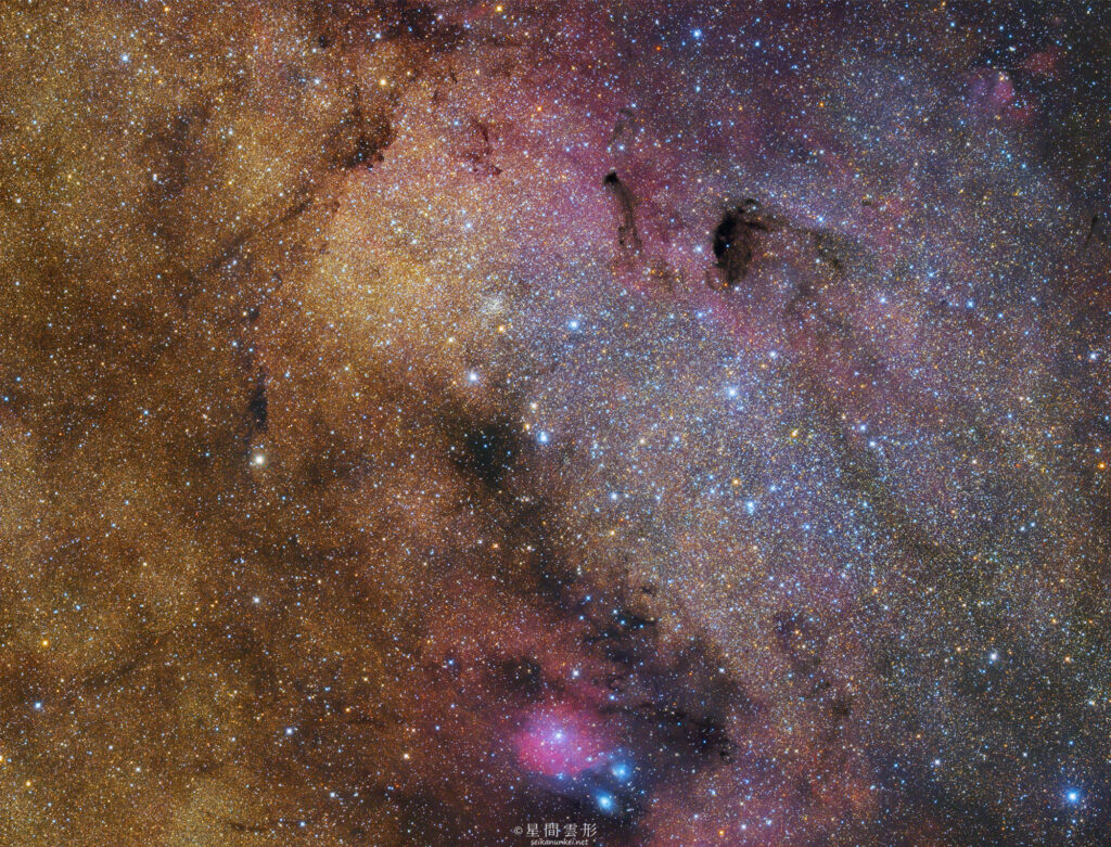 M24 SMALL SAGITTARIUS STAR CLOUD – 2024年5月 , e130d x2, Skywatcher EQ6R, ZWO ASI294MM Pro& Astrodon LRGB Filter L: 1minx234, ZWO ASI2600MC Pro 3minx92,（2パネルモザイク・総露出8時間30分）